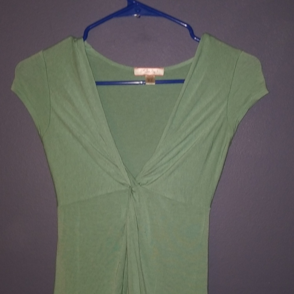 Super cute green top